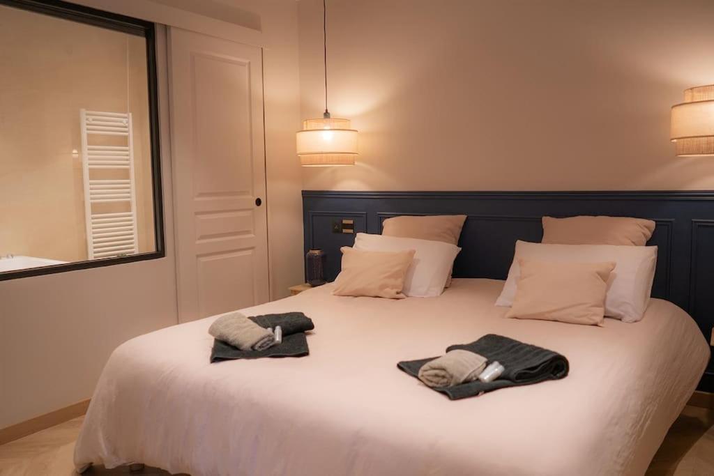 Apartamento De Luxe Jacuzzi Balneo,king Size Bed Collobrières